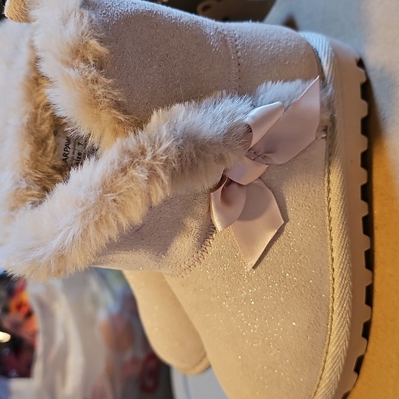 BEARPAW TODDLER GIRL FUR LINED REAL LEATHER ROSE GOLD GLITTER BOOTS SIZE 7 NWT - Picture 3 of 14